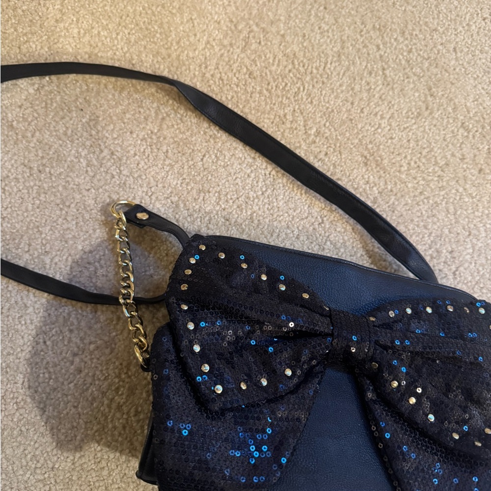 Betsey Johnson Black Sequin Bow Crossbody Bag - Picture 6 of 6